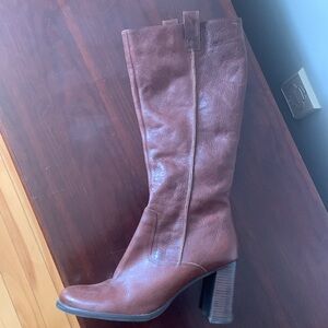 Brown leather boots with side zip and rubber nonslip sole. Mint condition